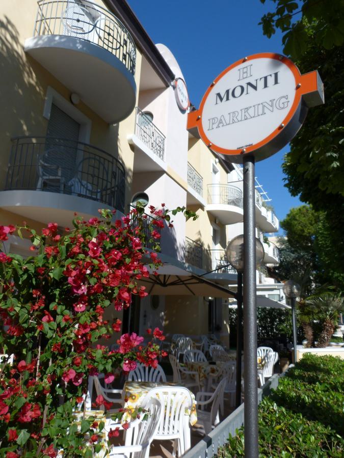 Hotel Monti Riccione Eksteriør billede